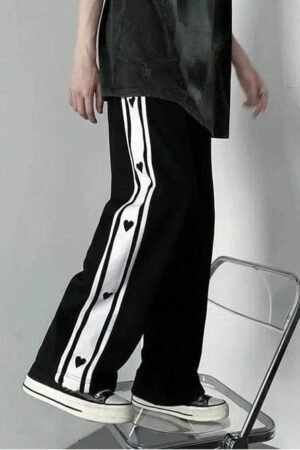 Aesthetic Baggy Hearth Track Pant For Men's